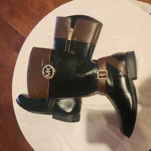Michael Kors brown & black leather knee high zip up boots.Size 3 girls LIKE NEW